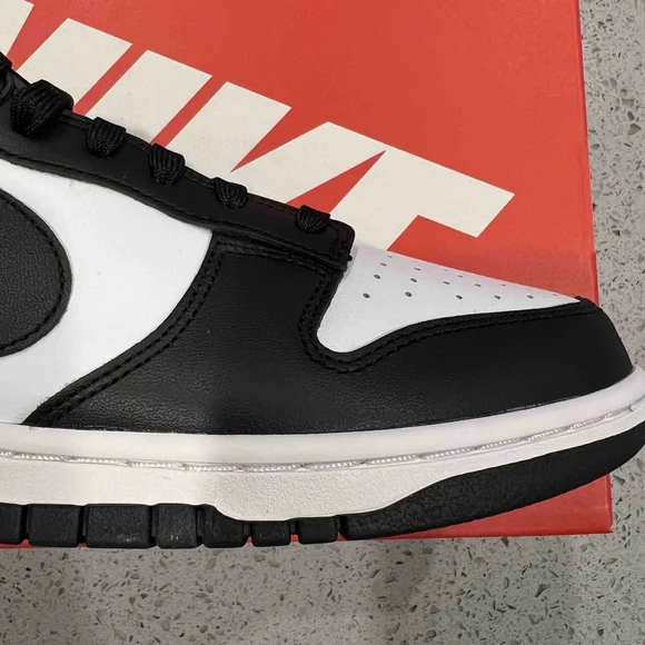 Nike Dunk Low Retro Black/White aka Panda 10.5 NWT - Picture 4 of 8